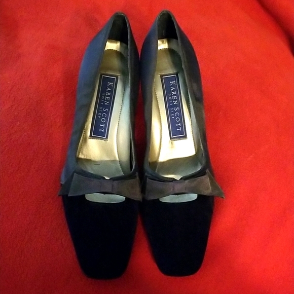 Karen Scott Shoes - KAREN SCOTT Vintage Navy Evening Pumps 7.5 N CLOSEOUT